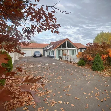200m2 Avec Piscine Chauffee & & Sauna & Kota-grill Villa