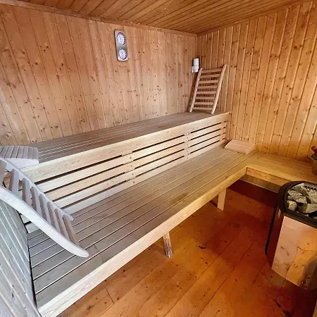 200m2 Avec Piscine Chauffee & & Sauna & Kota-grill *