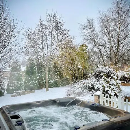 Vila 200m2 Avec Piscine Chauffee & & Sauna & Kota-grill *
