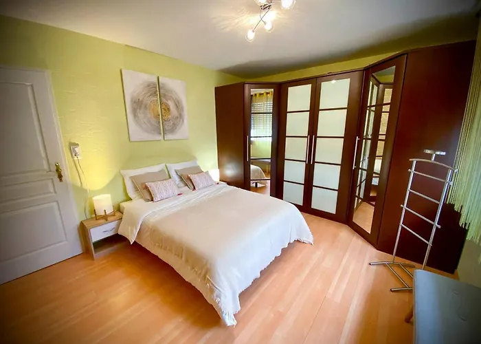 200m2 Avec Piscine Chauffee & & Sauna & Kota-grill