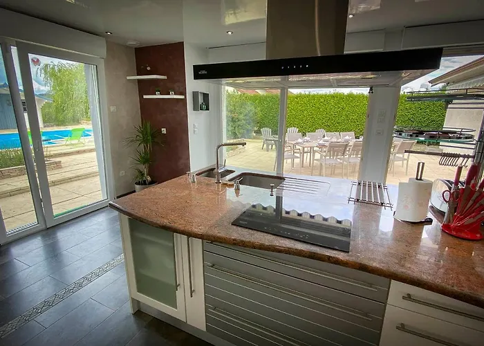 200m2 Avec Piscine Chauffee & & Sauna & Kota-grill Laval-sur-Vologne